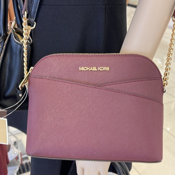 MICHAEL KORS
Jet Set Travel Medium Dome Crossbody Bag
Oxblood 
NWT - Picture 14 of 16